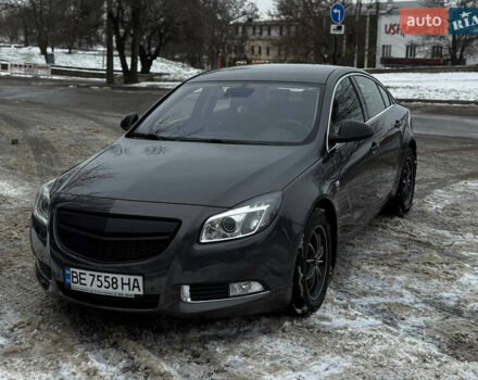 Серый Опель Инсигния, объемом двигателя 2 л и пробегом 90 тыс. км за 10300 $, фото 1 на Automoto.ua