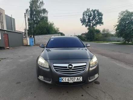 Серый Опель Инсигния, объемом двигателя 2 л и пробегом 410 тыс. км за 7500 $, фото 1 на Automoto.ua