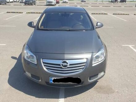Сірий Опель Інсігнія, об'ємом двигуна 2 л та пробігом 150 тис. км за 10300 $, фото 1 на Automoto.ua