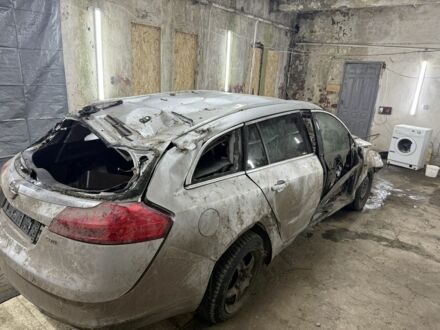 Серый Опель Инсигния, объемом двигателя 2 л и пробегом 312 тыс. км за 1800 $, фото 1 на Automoto.ua