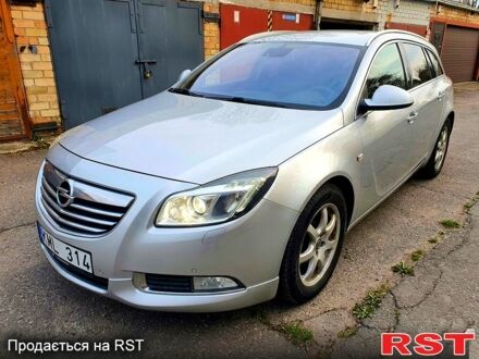 Сірий Опель Інсігнія, об'ємом двигуна 2 л та пробігом 301 тис. км за 4800 $, фото 1 на Automoto.ua