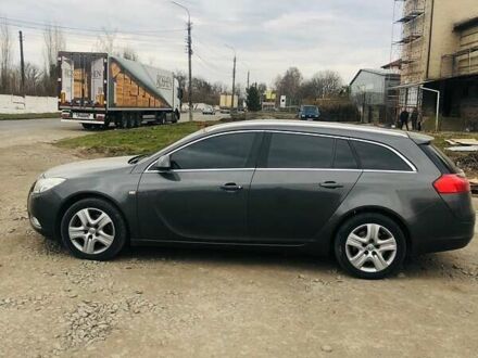 Серый Опель Инсигния, объемом двигателя 2 л и пробегом 320 тыс. км за 7850 $, фото 1 на Automoto.ua