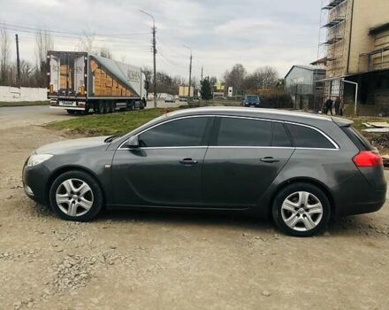 Серый Опель Инсигния, объемом двигателя 2 л и пробегом 320 тыс. км за 7850 $, фото 1 на Automoto.ua