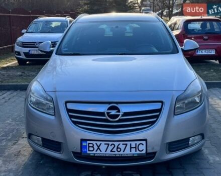 Серый Опель Инсигния, объемом двигателя 1.96 л и пробегом 253 тыс. км за 5999 $, фото 1 на Automoto.ua
