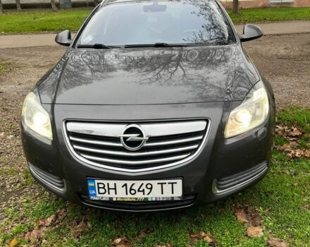 Серый Опель Инсигния, объемом двигателя 2 л и пробегом 299 тыс. км за 6700 $, фото 1 на Automoto.ua