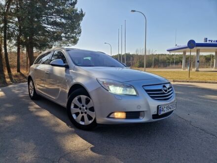 Серый Опель Инсигния, объемом двигателя 2 л и пробегом 266 тыс. км за 7999 $, фото 1 на Automoto.ua