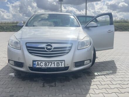 Серый Опель Инсигния, объемом двигателя 0 л и пробегом 216 тыс. км за 8200 $, фото 1 на Automoto.ua