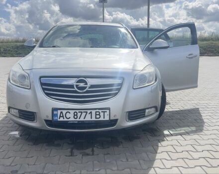 Серый Опель Инсигния, объемом двигателя 0 л и пробегом 216 тыс. км за 8200 $, фото 1 на Automoto.ua