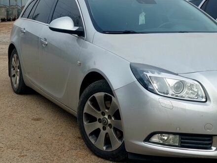 Серый Опель Инсигния, объемом двигателя 2 л и пробегом 282 тыс. км за 7400 $, фото 1 на Automoto.ua