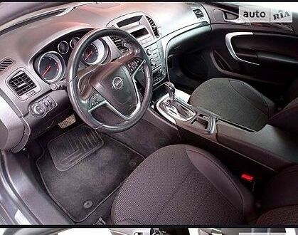 Сірий Опель Інсігнія, об'ємом двигуна 2 л та пробігом 250 тис. км за 7500 $, фото 1 на Automoto.ua