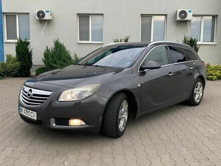 Серый Опель Инсигния, объемом двигателя 2 л и пробегом 270 тыс. км за 6900 $, фото 1 на Automoto.ua