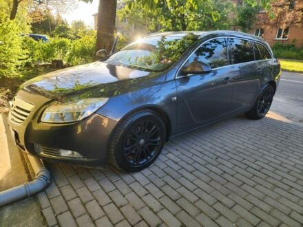 Опель Інсігнія 2011 у Ужгороді на Automoto.ua Сірий Опель Інсігнія, об'ємом двигуна 2 л та пробігом 285 тис. км за 8000 $, фото 1 на Automoto.ua