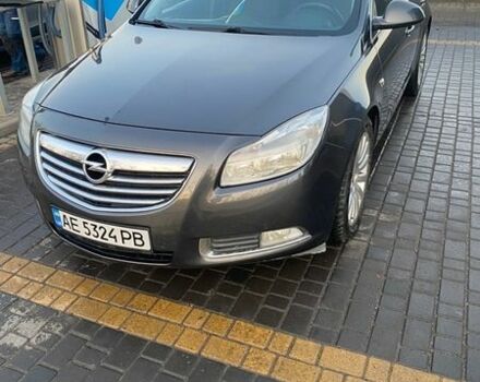Серый Опель Инсигния, объемом двигателя 2 л и пробегом 310 тыс. км за 8500 $, фото 1 на Automoto.ua