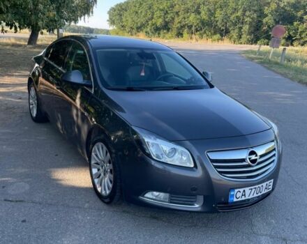 Сірий Опель Інсігнія, об'ємом двигуна 0 л та пробігом 258 тис. км за 7500 $, фото 1 на Automoto.ua