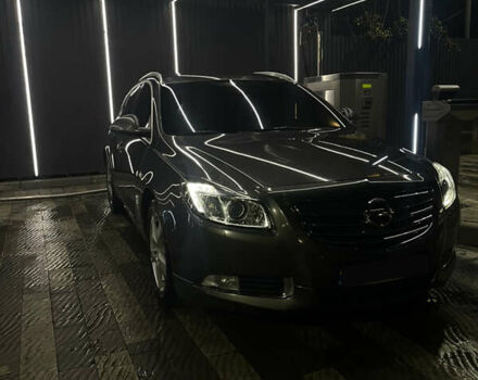 Серый Опель Инсигния, объемом двигателя 1.96 л и пробегом 360 тыс. км за 8500 $, фото 1 на Automoto.ua