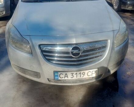 Серый Опель Инсигния, объемом двигателя 2 л и пробегом 240 тыс. км за 7800 $, фото 1 на Automoto.ua