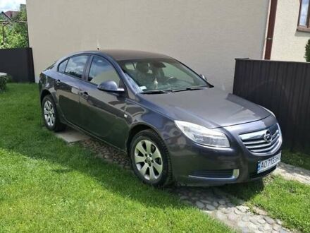 Опель Інсігнія 2012 у Тячеве на Automoto.ua Сірий Опель Інсігнія, об'ємом двигуна 1.96 л та пробігом 260 тис. км за 7400 $, фото 1 на Automoto.ua