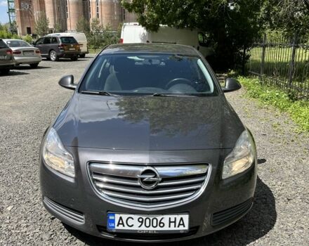 Серый Опель Инсигния, объемом двигателя 2 л и пробегом 238 тыс. км за 8200 $, фото 1 на Automoto.ua