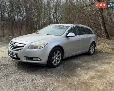 Серый Опель Инсигния, объемом двигателя 1.96 л и пробегом 220 тыс. км за 9000 $, фото 1 на Automoto.ua