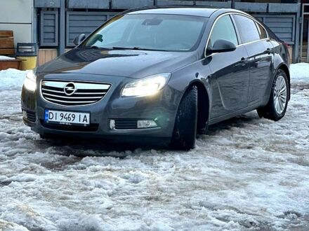 Сірий Опель Інсігнія, об'ємом двигуна 2 л та пробігом 25000 тис. км за 8000 $, фото 1 на Automoto.ua
