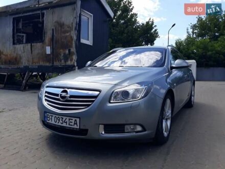 Опель Инсигния 2012 в Херсоне на Automoto.ua Серый Опель Инсигния, объемом двигателя 1.4 л и пробегом 120 тыс. км за 8800 $, фото 1 на Automoto.ua