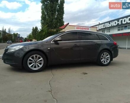 Серый Опель Инсигния, объемом двигателя 1.96 л и пробегом 280 тыс. км за 9500 $, фото 1 на Automoto.ua