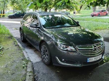 Серый Опель Инсигния, объемом двигателя 1.96 л и пробегом 198 тыс. км за 11980 $, фото 1 на Automoto.ua