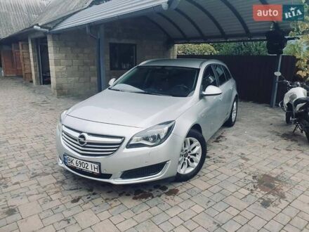 Серый Опель Инсигния, объемом двигателя 1.96 л и пробегом 309 тыс. км за 10000 $, фото 1 на Automoto.ua