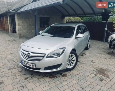 Серый Опель Инсигния, объемом двигателя 1.96 л и пробегом 309 тыс. км за 10000 $, фото 1 на Automoto.ua