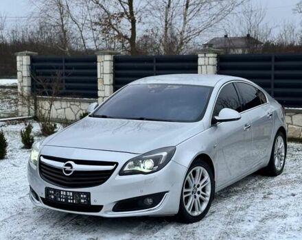 Серый Опель Инсигния, объемом двигателя 0 л и пробегом 235 тыс. км за 8999 $, фото 1 на Automoto.ua