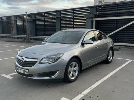 Серый Опель Инсигния, объемом двигателя 1.36 л и пробегом 1 тыс. км за 18500 $, фото 1 на Automoto.ua