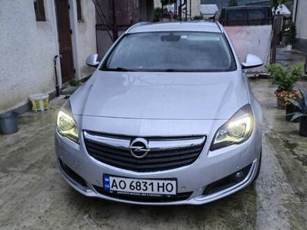 Серый Опель Инсигния, объемом двигателя 1.96 л и пробегом 239 тыс. км за 10000 $, фото 1 на Automoto.ua