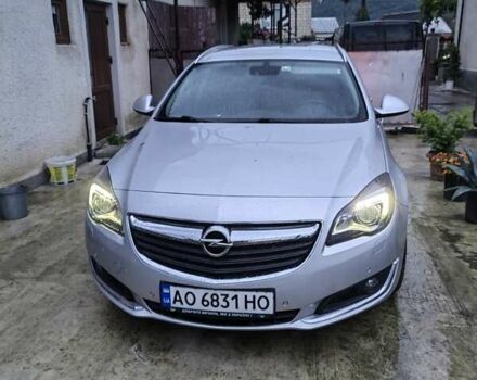 Серый Опель Инсигния, объемом двигателя 1.96 л и пробегом 239 тыс. км за 10000 $, фото 1 на Automoto.ua