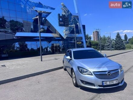 Серый Опель Инсигния, объемом двигателя 2 л и пробегом 370 тыс. км за 8499 $, фото 1 на Automoto.ua