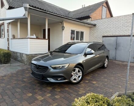 Серый Опель Инсигния, объемом двигателя 1.6 л и пробегом 255 тыс. км за 12950 $, фото 1 на Automoto.ua