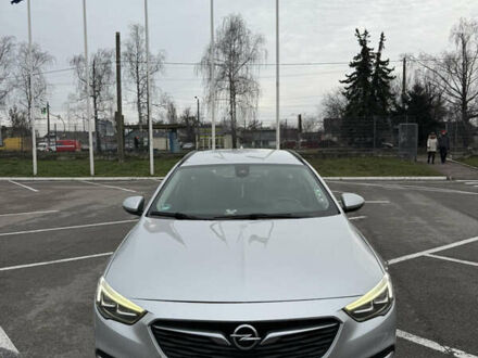 Серый Опель Инсигния, объемом двигателя 2 л и пробегом 213 тыс. км за 14300 $, фото 1 на Automoto.ua