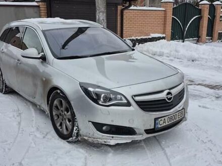 Серый Опель Инсигния, объемом двигателя 2 л и пробегом 120 тыс. км за 10300 $, фото 1 на Automoto.ua