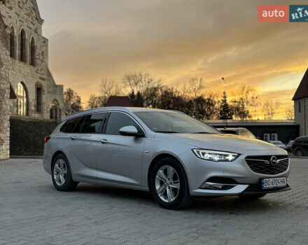 Серый Опель Инсигния, объемом двигателя 1.96 л и пробегом 210 тыс. км за 15250 $, фото 1 на Automoto.ua