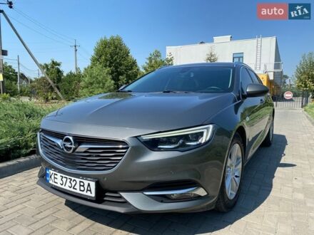 Серый Опель Инсигния, объемом двигателя 1.6 л и пробегом 270 тыс. км за 14300 $, фото 1 на Automoto.ua