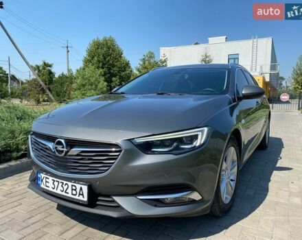 Серый Опель Инсигния, объемом двигателя 1.6 л и пробегом 270 тыс. км за 14300 $, фото 1 на Automoto.ua
