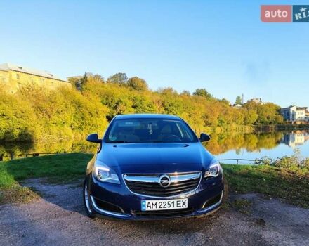 Синий Опель Инсигния, объемом двигателя 1.6 л и пробегом 170 тыс. км за 10999 $, фото 2 на Automoto.ua
