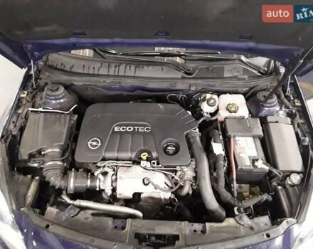 Синий Опель Инсигния, объемом двигателя 1.6 л и пробегом 170 тыс. км за 10999 $, фото 14 на Automoto.ua