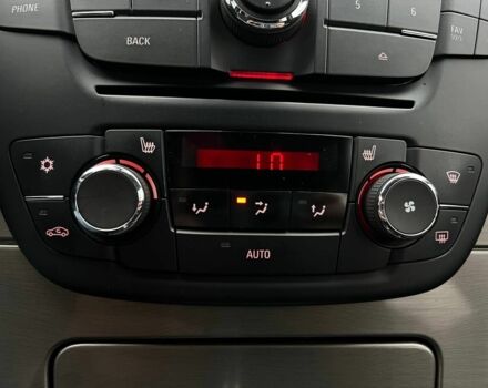 Опель Інсігнія 2009 у Кривому Розі на Automoto.ua Синій Опель Інсігнія, об'ємом двигуна 1.8 л та пробігом 202 тис. км за 8400 $, фото 13 на Automoto.ua