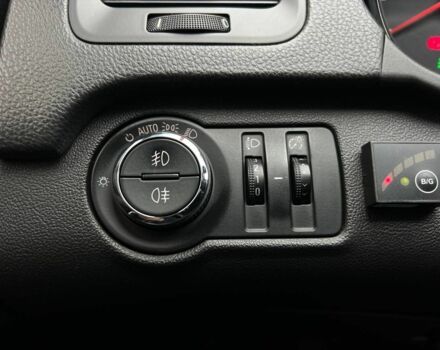 Опель Інсігнія 2009 у Кривому Розі на Automoto.ua Синій Опель Інсігнія, об'ємом двигуна 1.8 л та пробігом 202 тис. км за 8400 $, фото 15 на Automoto.ua