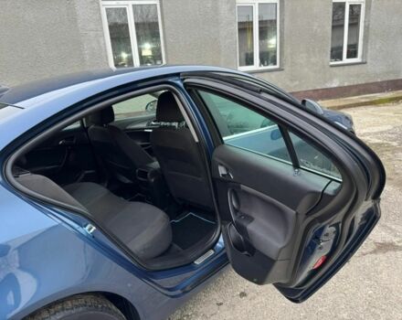 Синий Опель Инсигния, объемом двигателя 1.4 л и пробегом 144 тыс. км за 11500 $, фото 6 на Automoto.ua