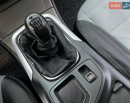 Синий Опель Инсигния, объемом двигателя 1.96 л и пробегом 289 тыс. км за 6594 $, фото 8 на Automoto.ua