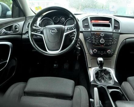 Синий Опель Инсигния, объемом двигателя 1.6 л и пробегом 296 тыс. км за 6700 $, фото 19 на Automoto.ua