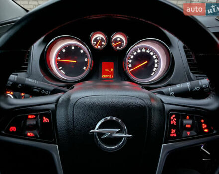 Синий Опель Инсигния, объемом двигателя 1.96 л и пробегом 289 тыс. км за 6594 $, фото 6 на Automoto.ua