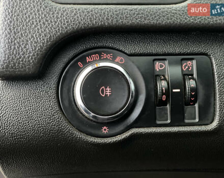 Синий Опель Инсигния, объемом двигателя 1.96 л и пробегом 289 тыс. км за 6594 $, фото 7 на Automoto.ua