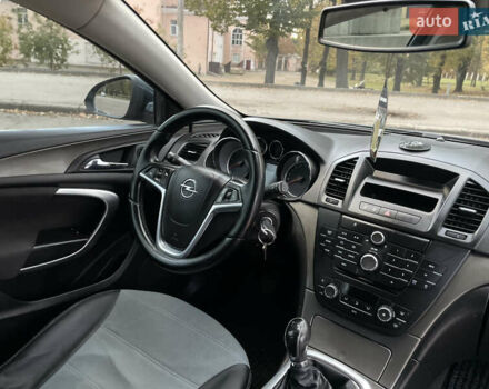 Синий Опель Инсигния, объемом двигателя 1.96 л и пробегом 289 тыс. км за 6594 $, фото 5 на Automoto.ua